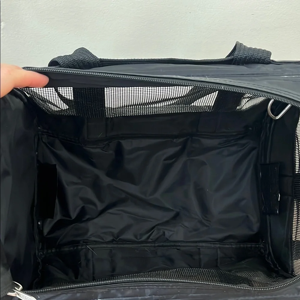Medium Sherpa Soft Sided Animal Carrier Black